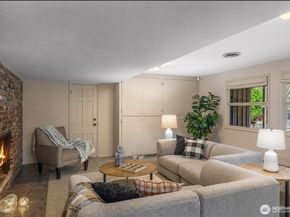 16521 NE 1st Place, Bellevue WA 98008