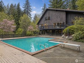 16521 NE 1st Place, Bellevue WA 98008