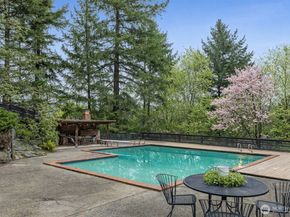 16521 NE 1st Place, Bellevue WA 98008