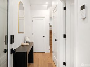 1406 21st Avenue A, Seattle WA 98122