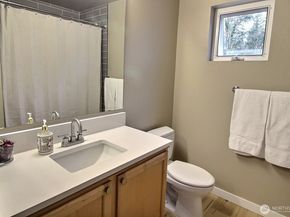 34702 SE Kinsey Street, Snoqualmie WA 98065