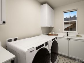 14812 NE 143rd Street 32, Woodinville WA 98072