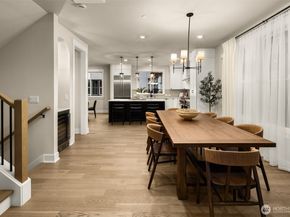 14812 NE 143rd Street 32, Woodinville WA 98072