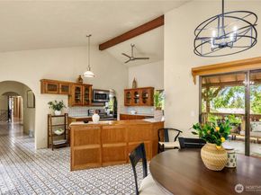 16409 NE 43rd Ct, Redmond WA 98052