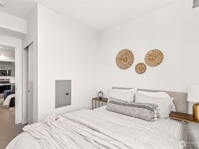 5819 Phinney Avenue N 405, Seattle WA 98103