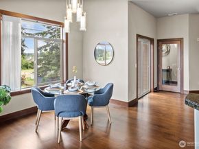 4005 NE 3rd Place E, Renton WA 98056
