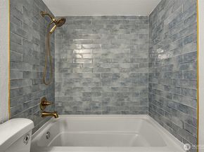 14527 NE 40th Street G104, Bellevue WA 98007