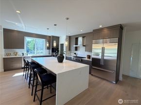 4305 NE 26 Place, Renton WA 98059