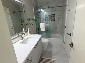 4305 NE 26 Place, Renton WA 98059