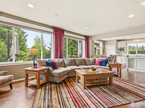 5001 70th Place SW, Mukilteo WA 98275