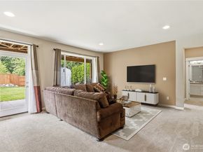 5001 70th Place SW, Mukilteo WA 98275