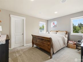 5001 70th Place SW, Mukilteo WA 98275