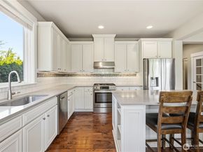 5001 70th Place SW, Mukilteo WA 98275