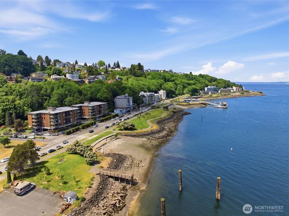 1737 Harbor Avenue S306, Seattle WA 98126