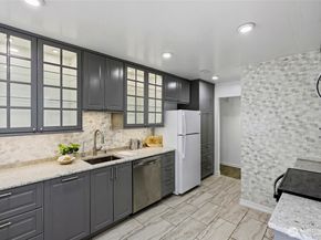 1737 Harbor Avenue S306, Seattle WA 98126