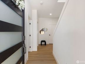 929 N 87th Street, Seattle WA 98103