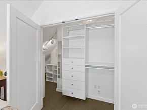 1020 NE 100th Street, Seattle WA 98125