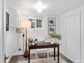 1020 NE 100th Street, Seattle WA 98125