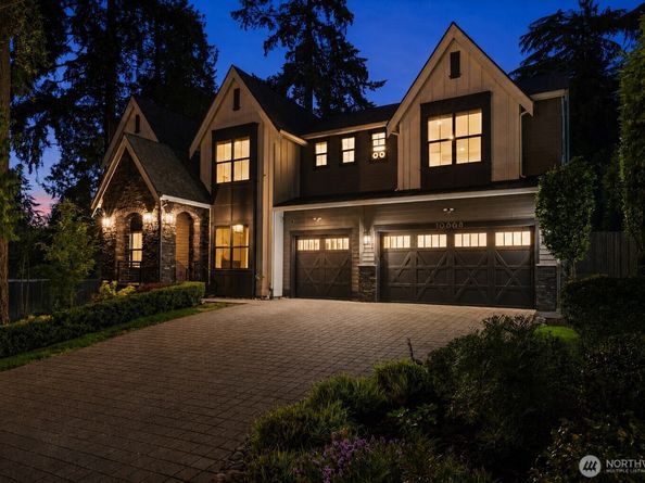 10668 SE 32nd Street, Bellevue WA 98004