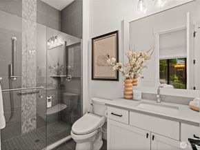 10668 SE 32nd Street, Bellevue WA 98004