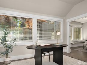 746 Broadway E, Seattle WA 98102