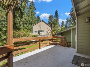 8941 170th Court NE, Redmond WA 98052