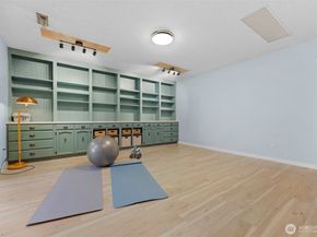 8941 170th Court NE, Redmond WA 98052