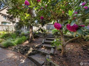 8941 170th Court NE, Redmond WA 98052