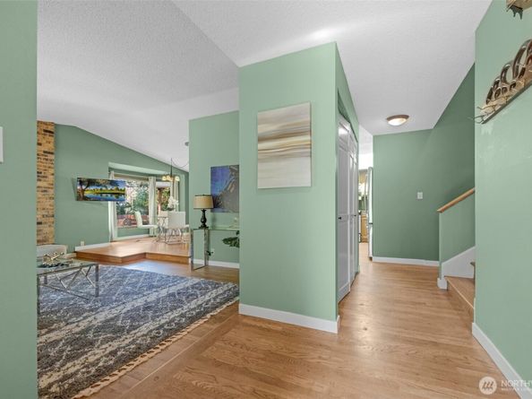 8941 170th Court NE, Redmond WA 98052