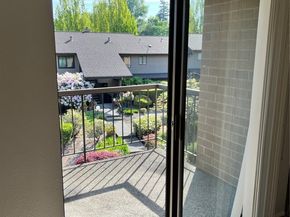 10628 Glen Acres Dr S, Seattle WA 98168