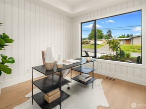 16653 SE 7th Street, Bellevue WA 98008