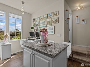 21919 39th Place S 102, Kent WA 98032