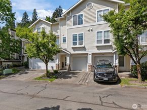 21919 39th Place S 102, Kent WA 98032