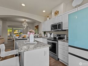 21919 39th Place S 102, Kent WA 98032