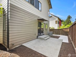 13110 SE 219th Place, Kent WA 98031