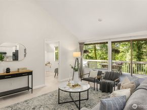 5221 Somerset Drive SE, Bellevue WA 98006