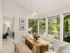 5221 Somerset Drive SE, Bellevue WA 98006