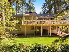 5221 Somerset Drive SE, Bellevue WA 98006
