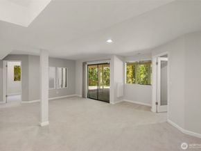 5221 Somerset Drive SE, Bellevue WA 98006