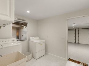 5221 Somerset Drive SE, Bellevue WA 98006