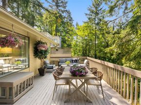 5221 Somerset Drive SE, Bellevue WA 98006
