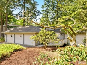5221 Somerset Drive SE, Bellevue WA 98006