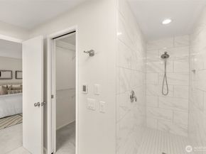5221 Somerset Drive SE, Bellevue WA 98006