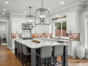 10425 NE 112th Street, Kirkland WA 98033