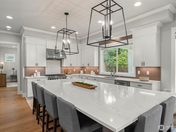 10425 NE 112th Street, Kirkland WA 98033