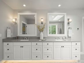 10425 NE 112th Street, Kirkland WA 98033