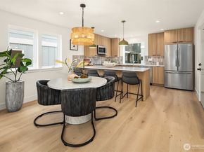 535 N 70th Street, Seattle WA 98103