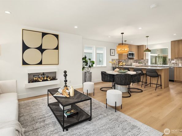535 N 70th Street, Seattle WA 98103