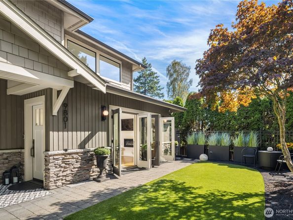 9801 NE 4th Street D, Bellevue WA 98004