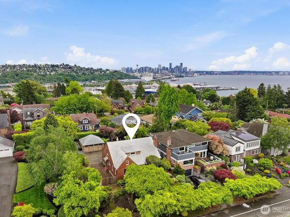 1560 28th Avenue W, Seattle WA 98199